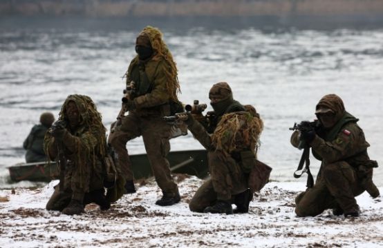 1.500 binh sĩ NATO tập trận ở vùng 